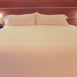 King Room Mobility or hearing accessible